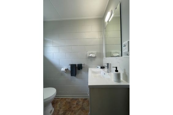Studio Unit bathroom